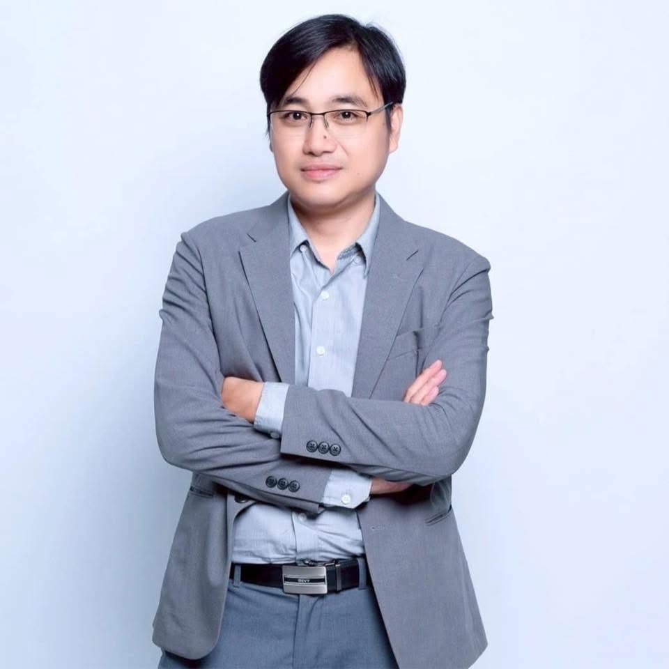 นายปริยัติ นามสง่า